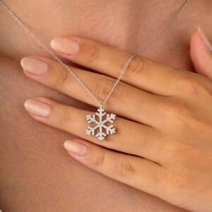 Beyaz Altın Kaplama 925 Ayar Gümüş Kar Tanesi Kadın Gümüş Kolye
