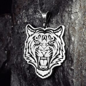 Kaplan İşlemeli Gümüş Kolye Ucu