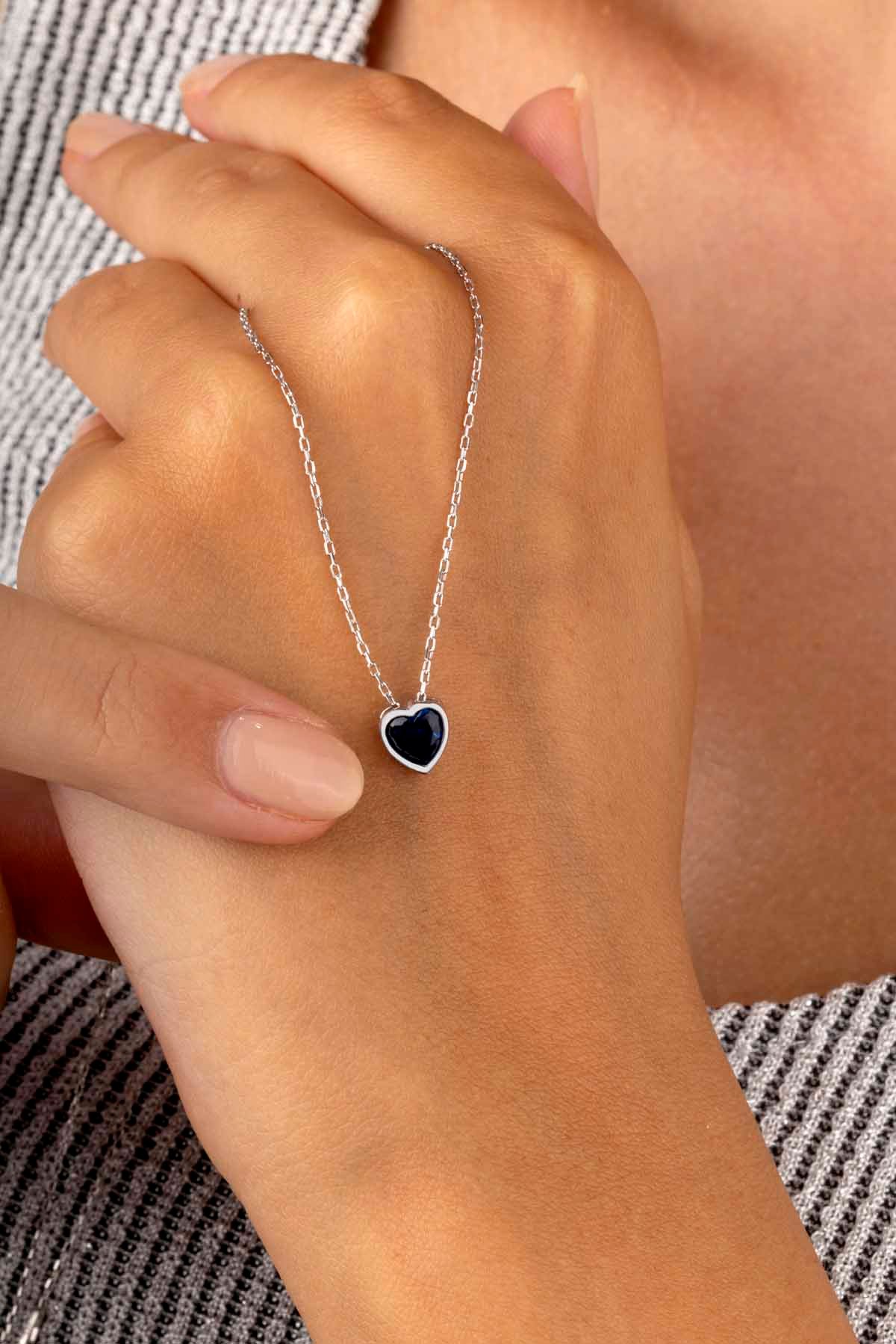 Mavi Taşlı Kalp Minimal Kadın Gümüş Kolye - Görsel 3