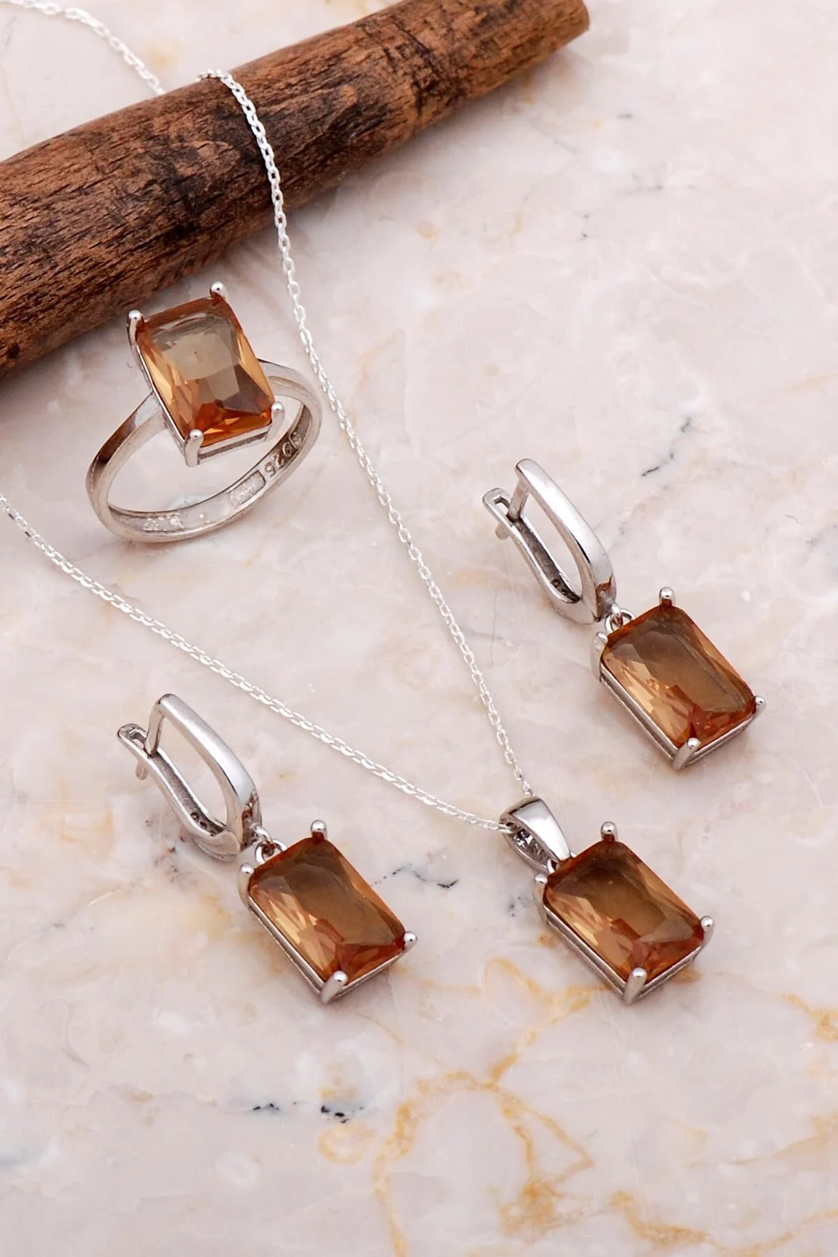 Renk Değiştiren Zultanit Taşlı Rodyumlu Gümüş Mini Set