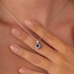 Safir Taşlı Kalpli Tek Taş Gümüş Kolye